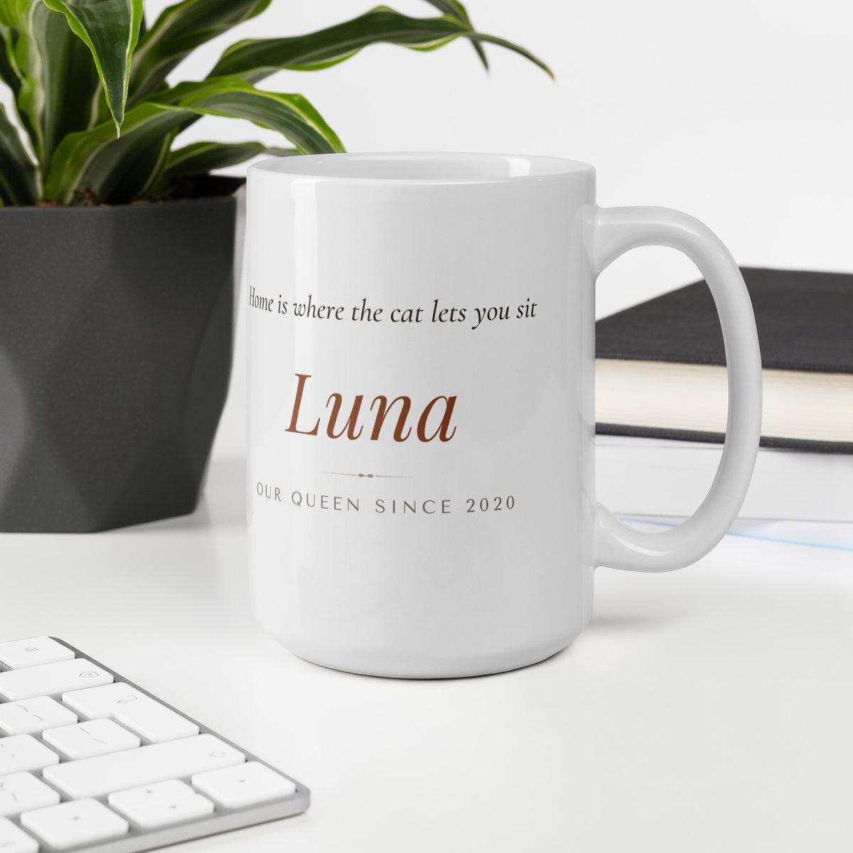 Watercolor Cat Portrait – lifestyle photo, office environment – Coffee Mug