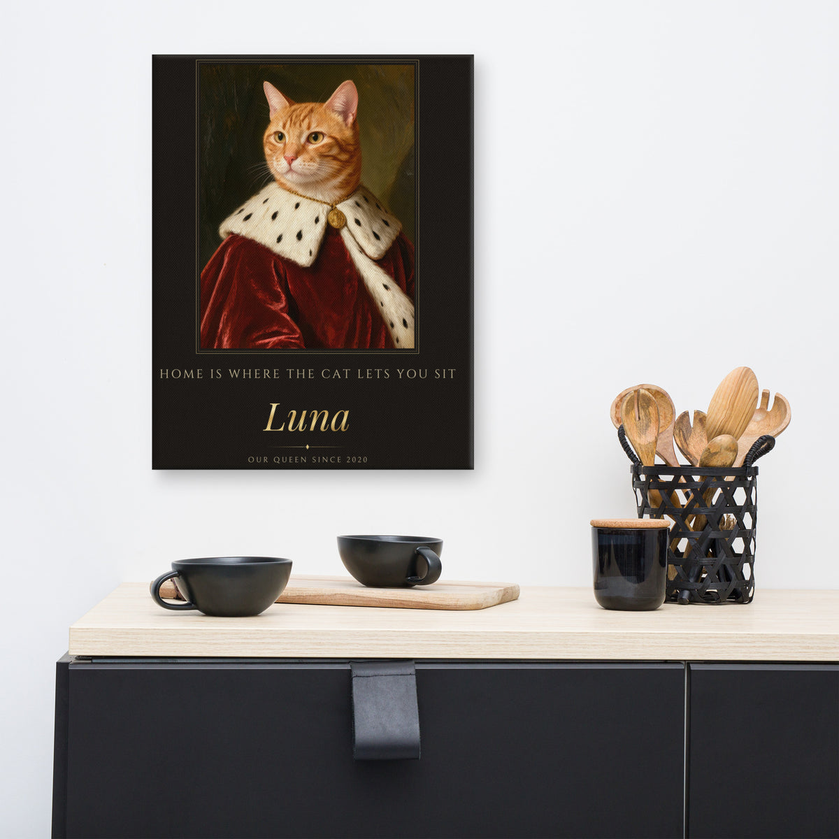 Royal Cat Portrait – lifestyle photo – Canvas Print