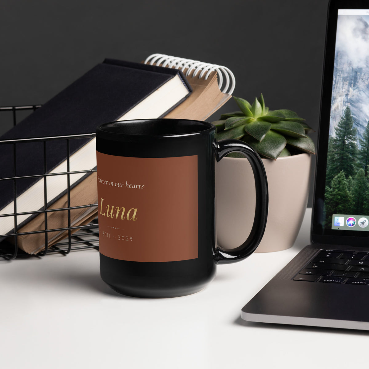 pet memorial portrait – lifestyle photo, handle on right – Gold-Leaf Icon Mug
